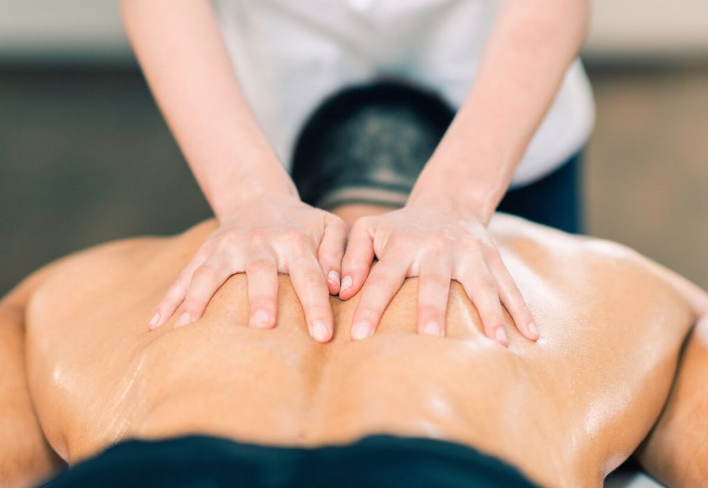 Masaje ayurvédico: técnicas y principios hindúes